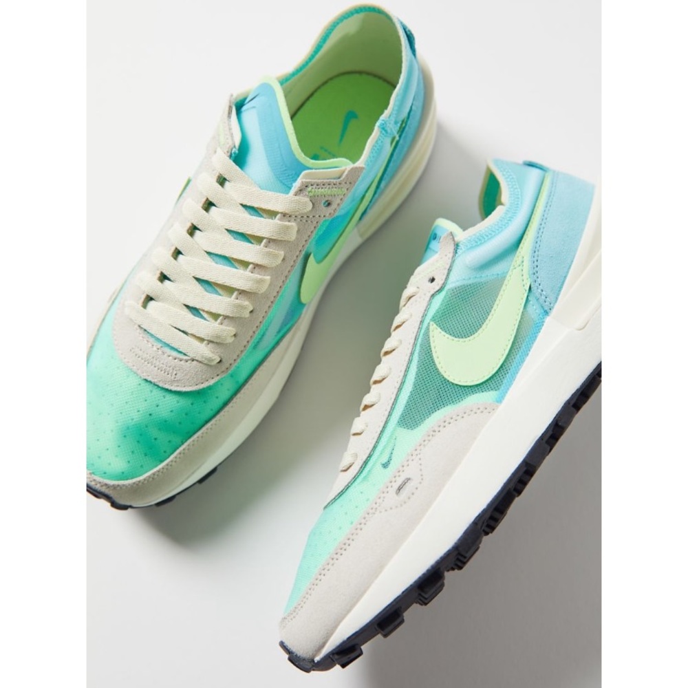 Nike Women's Mint Green Aqua Running Sneakers